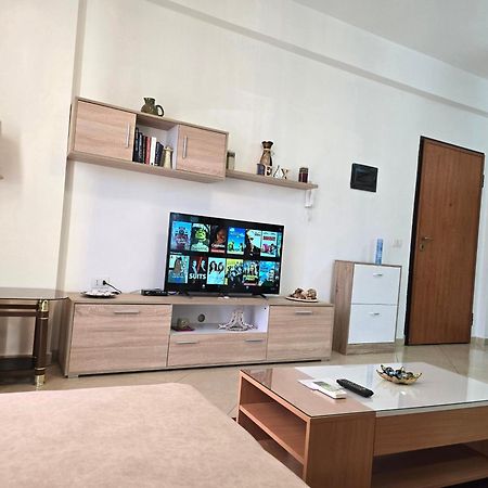 Modern , Quiet , Family Friendly & Fully Furnished Apartment วญอเรอ ภายนอก รูปภาพ