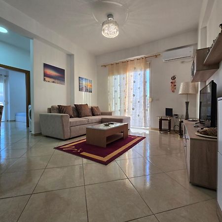 Modern , Quiet , Family Friendly & Fully Furnished Apartment วญอเรอ ภายนอก รูปภาพ