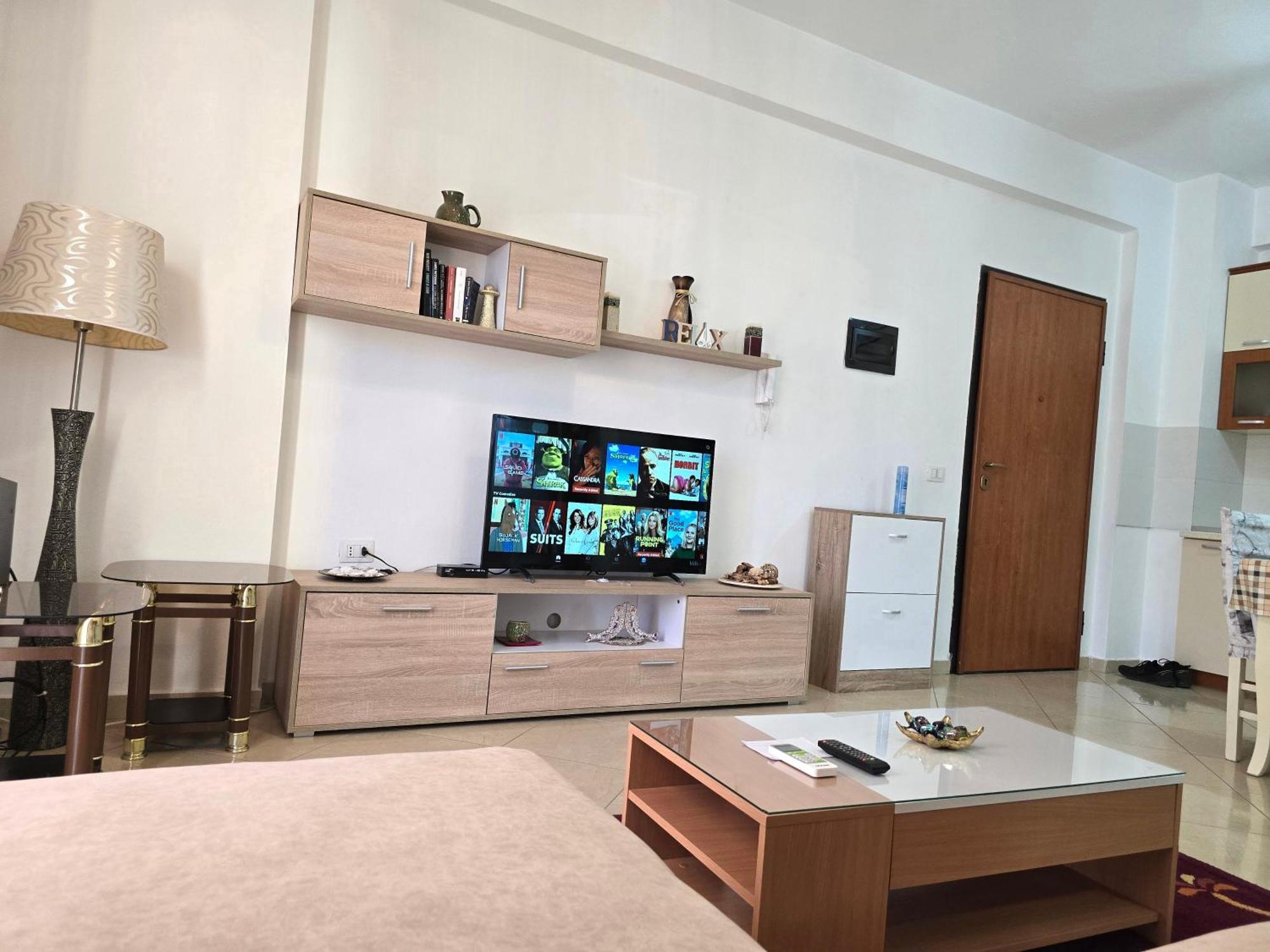 Modern , Quiet , Family Friendly & Fully Furnished Apartment วญอเรอ ภายนอก รูปภาพ