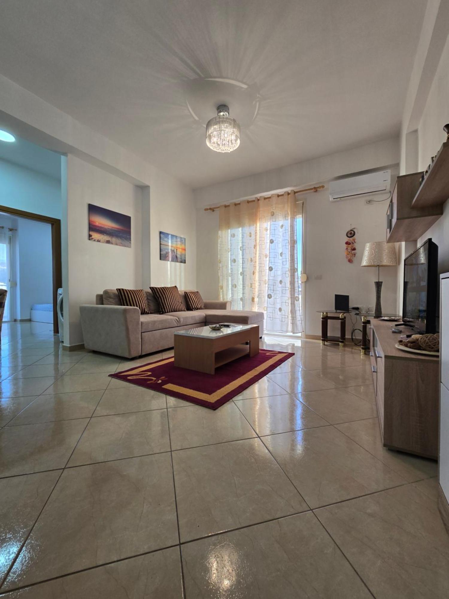 Modern , Quiet , Family Friendly & Fully Furnished Apartment วญอเรอ ภายนอก รูปภาพ